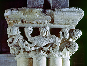 Dolianova (Cagliari), Chiesa di San Pantaleo, interno: particolare di uno dei capitelli